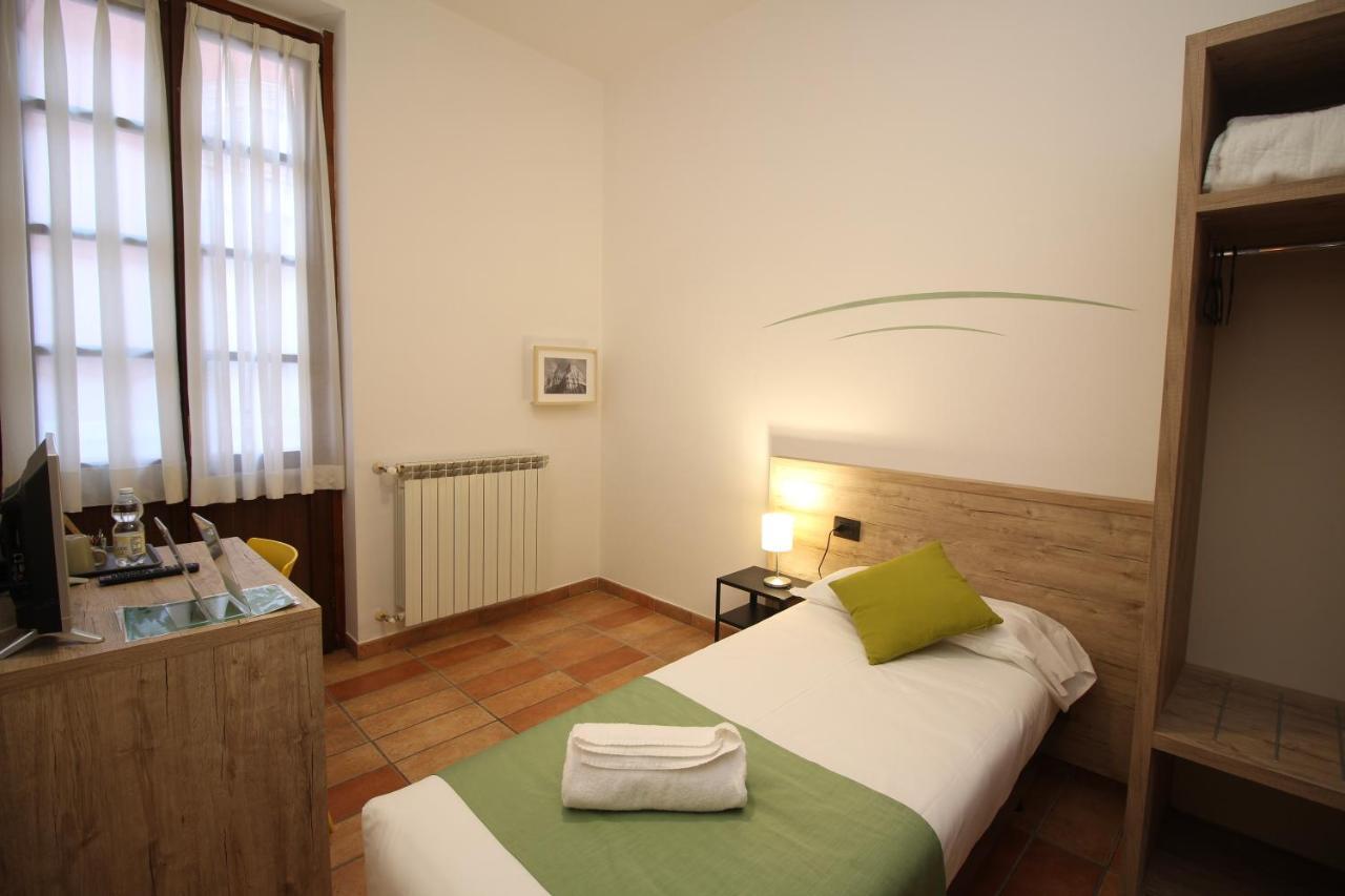 Hotel Tornielli 9 By Lvg Hotel Collection Novara Exteriör bild